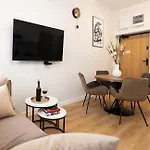 And Blue Haven Apartment *