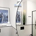 And Blue Haven * Posen